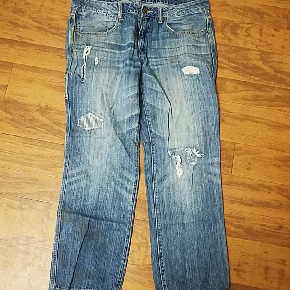 American eagle, size 12, short distressed jeans